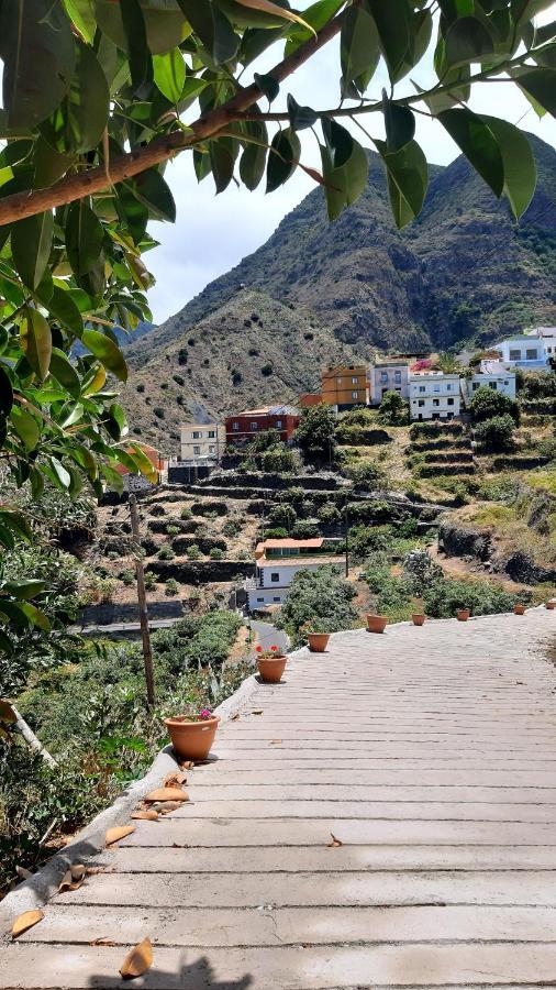 Casa La Sabina Roja 1 - Casa Con Impresionantes Vistas Sobre Hermigua Y El Mar Bagian luar foto